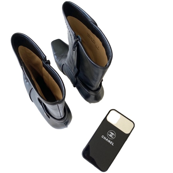 Cole Haan ✦ Buckled Moto Heeled Engineer Boots ✦ Black Leather ✦ Size 7 ✦ - Picture 4 of 12